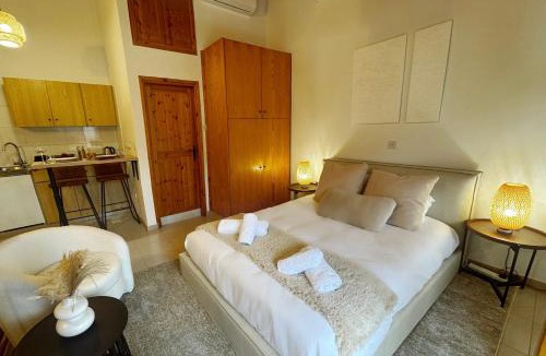 Omodos Apartment | Maison Damianou Elegant Loft