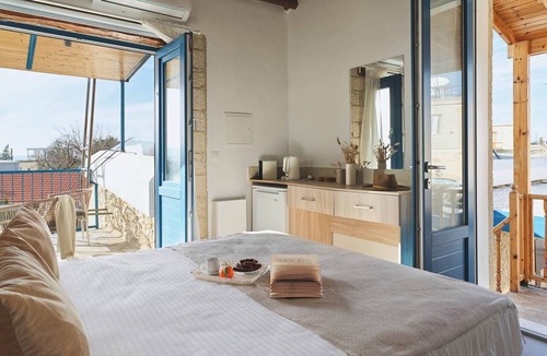 Peristerona House | Maisonette at The Olive Manor | Countryside Stay