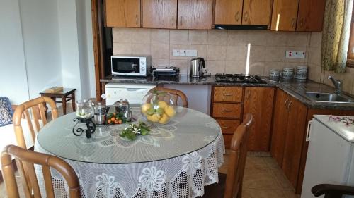 Pomos Apartment | Maritsa's Roses Apartments