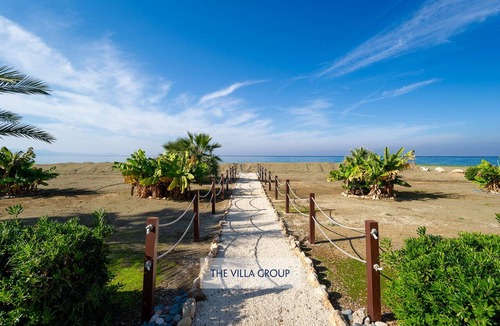 Argaka Villa | Mediterranean Sea on your doorstep! Beachfront 4 bedroom villa