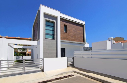 Pernera Villa | MEGAN - Exceptional 3Bed Villa 50meters to Pernera Golden Beach