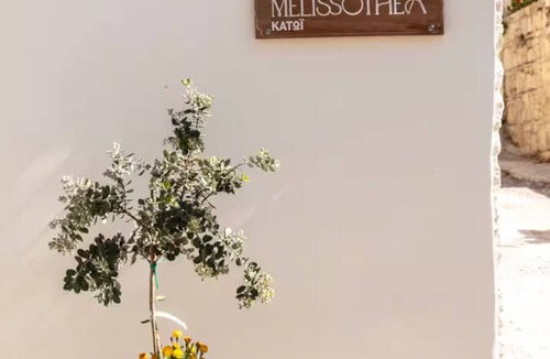 Mesana Cottage | Melissothea Stone Suites Anoi - first floor