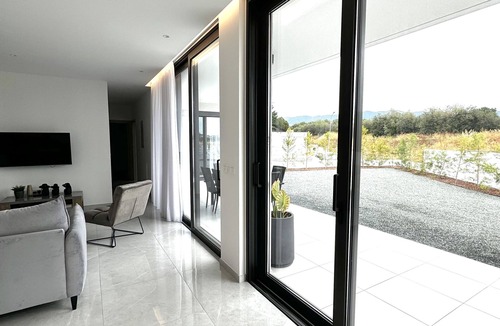 Pareklisia House | Modern 2 Bedroom house