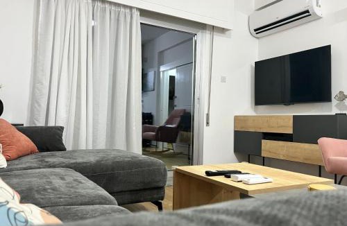 Larnaca Apartment | Modern apartment near McKenzie beach