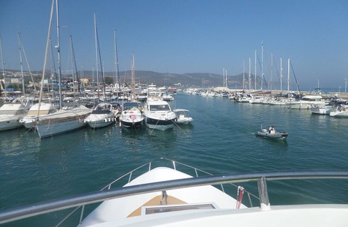 Polis House | Modern Beautiful Town House/Beautiful views. Centre 10 mins walk. UK TV/WiFi