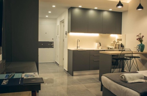 Trikomo Apartment | Modern Studio Flat with Pool Near Beach, Iskele