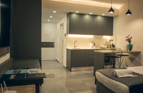 Trikomo Apartment | Modern Studio Flat with Pool Near Beach, Iskele
