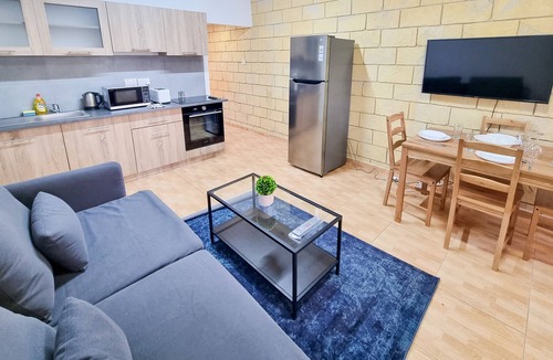 Agios Theodoros Apartment | Mountains Retreat Rooms & Suites Apt.1