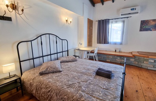 Agios Theodoros Apartment | Mountains Retreat Rooms & Suites