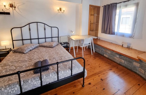 Agios Theodoros Apartment | Mountains Retreat Rooms & Suites