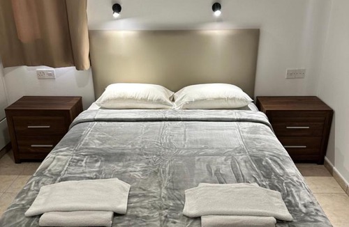 Paphos Apartment | New York Plaza Hotel Apartments