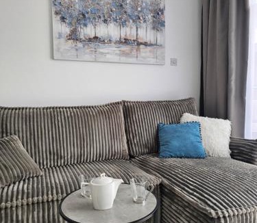 Paphos Apartment | Newly Renovated Venus beach 500 m Gated REGINAgardens1, license oo11363