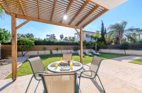 Ayia Napa Villa | Nissi Gardens Villa - 3 bedroom sunny villa with beautiful garden