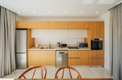 Chlorakas Villa | Oasis Villa 6 - Three Bedroom Villa, Sleeps 6