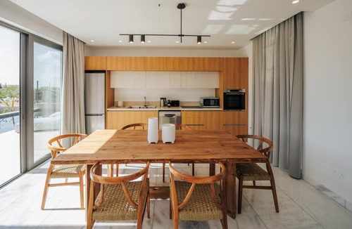 Chlorakas Villa | Oasis Villa 6 - Three Bedroom Villa, Sleeps 6