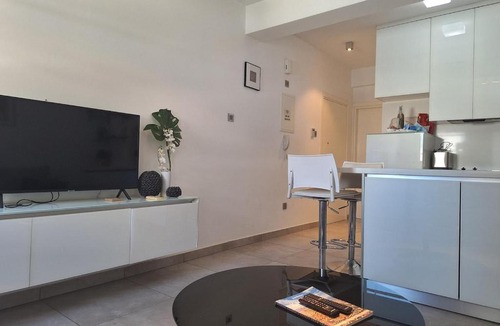 Neapolis Apartment | Oceanside Living - Modern 1 bedroom