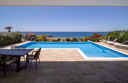 Kissonerga Villa | Olymp Villa B 3-bedroom Sea-Front Villa