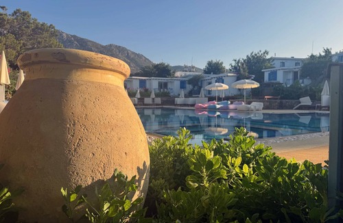 Kyrenia District House | One bedroom Bungalow with pool and mountain views