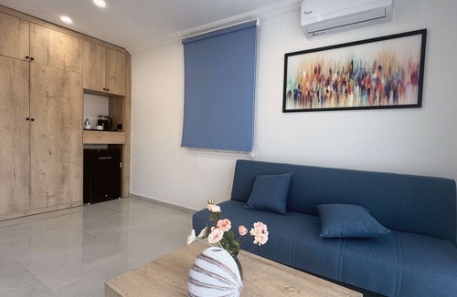 Kyrenia District House | One bedroom Bungalow with pool and mountain views