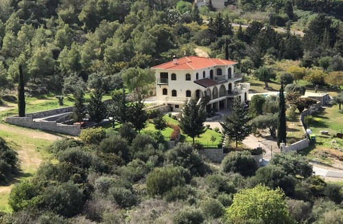 Kyrenia District Villa | Outstanding 4 bed villa plus 1 bedroom annex with private pool and garden!