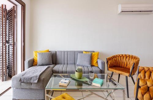 Tala Apartment | Panoramic Views in Peaceful Tala