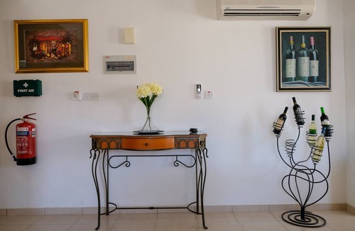 Peyia Town Apartment | Peyia Fontana - Executive spacious 2-bedroom apartment with Hot Tub & sea views