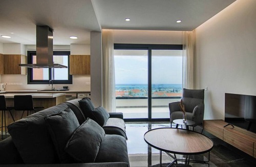 Agios Athanasios Apartment | Phaedrus Living: Sea View Anna Residence 301