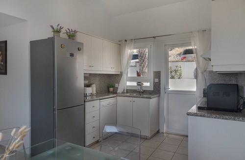 Chlorakas Apartment | Phaedrus Living: Seaview Hilltop Maisonette