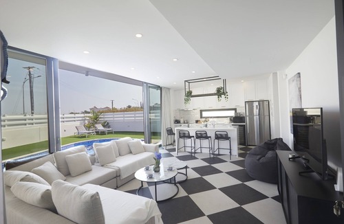 Pernera Cottage | Protaras Almaria Villa ALM08 - a villa that sleeps 6 guests in 3 bedrooms