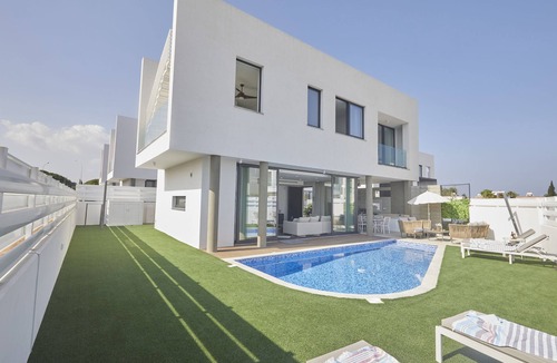 Pernera Cottage | Protaras Almaria Villa ALM08 - a villa that sleeps 6 guests in 3 bedrooms
