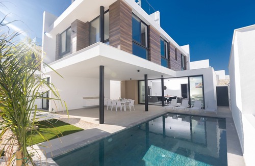 Pernera Cottage | Protaras Aqua Pearl Villa AQ10 - a villa that sleeps 11 guests in 5 bedrooms