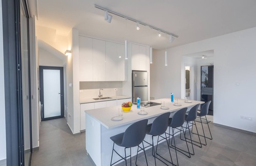 Pernera Cottage | Protaras Aqua Pearl Villa AQ18 - a villa that sleeps 9 guests in 4 bedrooms