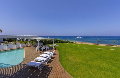 Pernera Villa | Protaras Beachfront Dream Villa