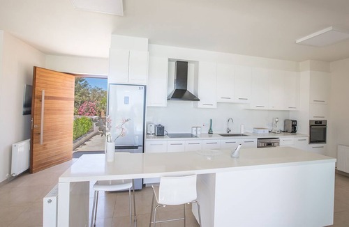 Cape Greko Villa | Protaras Holiday Villa KG81 - a villa that sleeps 6 guests in 3 bedrooms