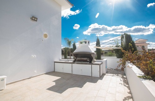 Cape Greko Cottage | Protaras Holiday Villa DE2 - a villa that sleeps 8 guests in 4 bedrooms