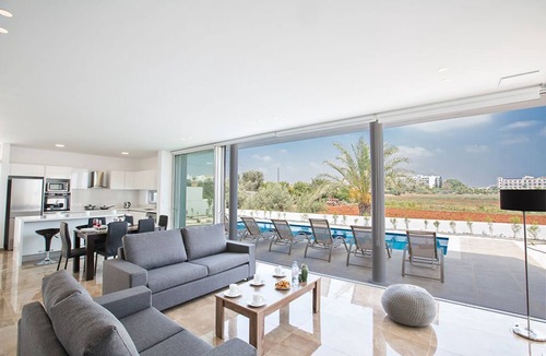 Protaras Cottage | Protaras Holiday Villa BP2 - a villa that sleeps 7 guests in 3 bedrooms