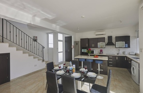 Kapparis Cottage | Protaras Pearl Villa PE17 - a villa that sleeps 6 guests in 3 bedrooms