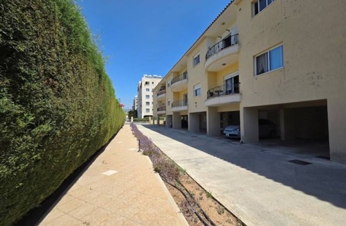Potamos tis Germasogeias Apartment | Quiet 1BR + Pool, 300m to beach, 100m to Supermarket, Walk to Dining