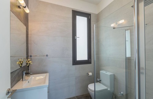 Paphos Villa | R 3033 Villa Evelyn WITH Barbecue, Sea view & Sauna.