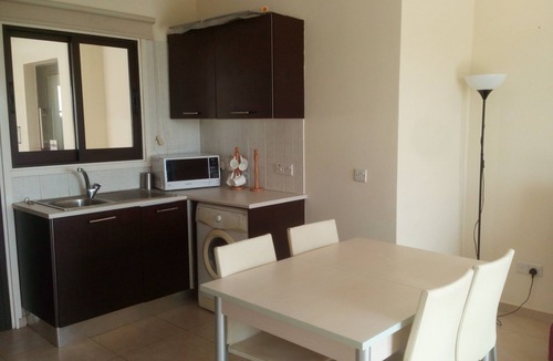Pervolia Apartment | Relaxing quiet holiday near the beach