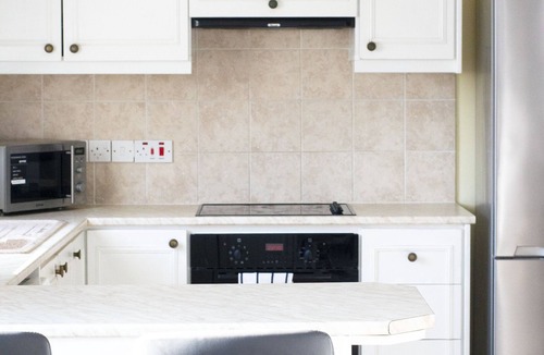 Universal Villa | ROSE Villa , LUXURY 2bedroom 3bathroom Villa.Sleeps up to 6 people!