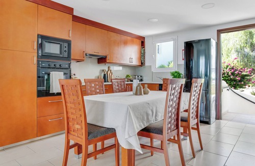 Chlorakas Apartment | Sanders Seaview - Well-Furnished 2 Bdr Apt