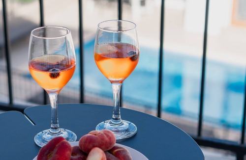Tremithousa Villa | Sanders White Mountains - Vibrant Villa with Pool