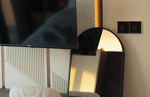 Maroni House | Seaside luxury stays, Modern pod homes. Wake up by the sea!