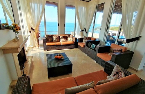 Esentepe Villa | Spacious Family Villa with Infinity Pool & Superb Sea-views whilst Lying in Bed