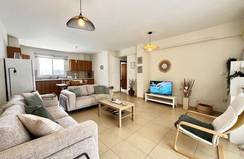 Oroklini Apartment | STAY Sunny Palms Apartment