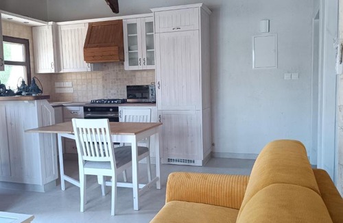 Ypsonas Villa | Stone Garden Oasis Cottage