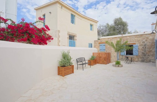 Old Town House | stonebuilt HiddenHouse