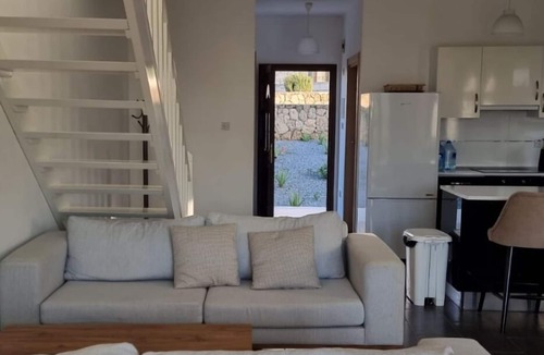 Bahceli House | Sunny corner villa in North Cyprus right by the sea