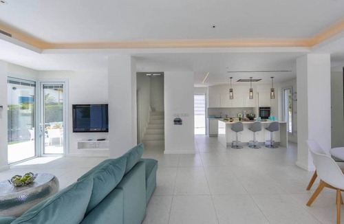 Protaras Villa | Sunset Family Villa | 1-Min Walk to Beach